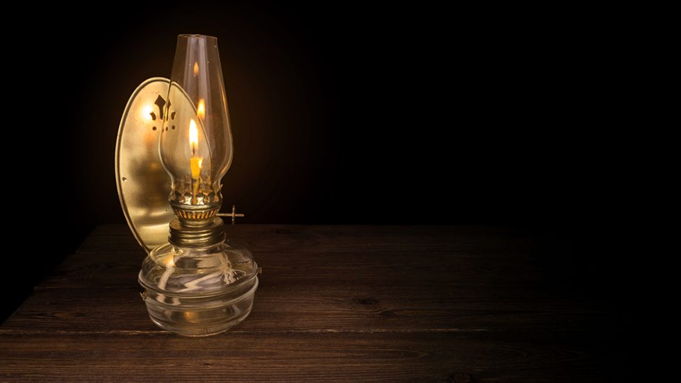lampa petrelaiou oil lamp
